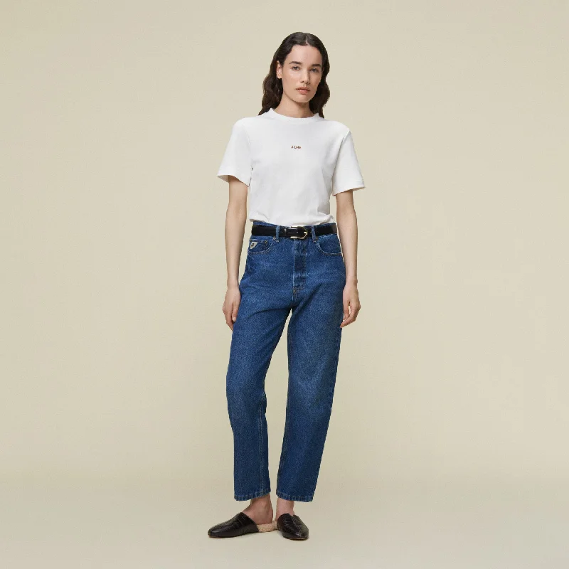 women's denim jeans for a relaxed lookDana Noad Wish - Mid Rise Straight Fit