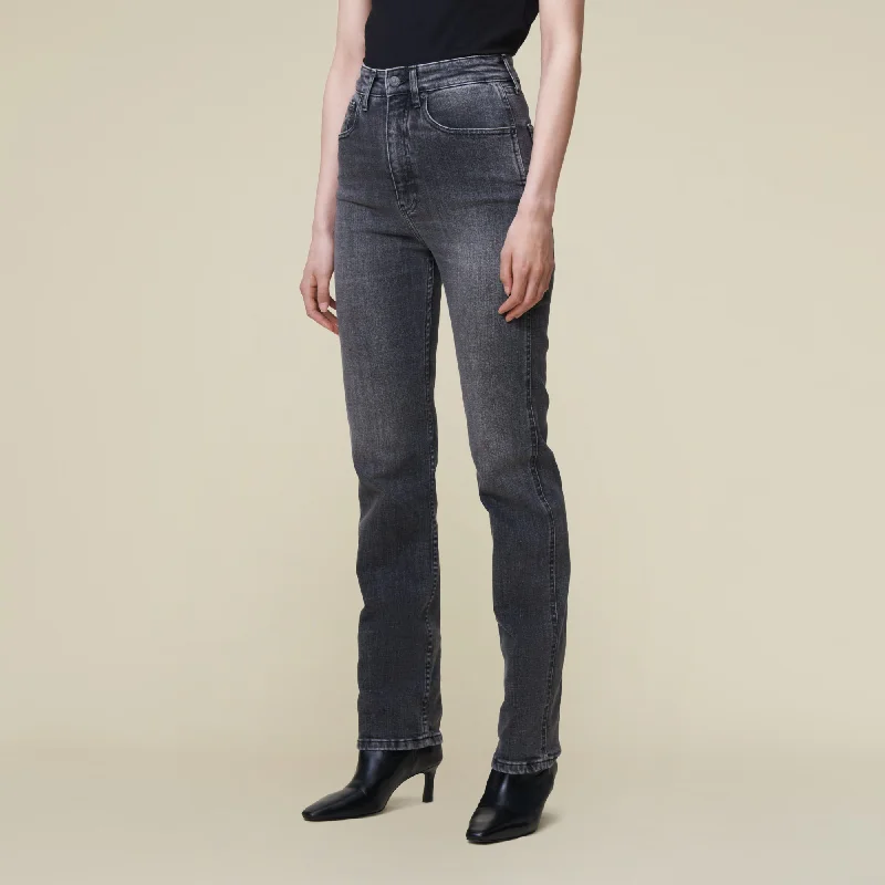 women's denim jeans for a day at the beachRia Caspar Blackstone - High Rise Straight Fit