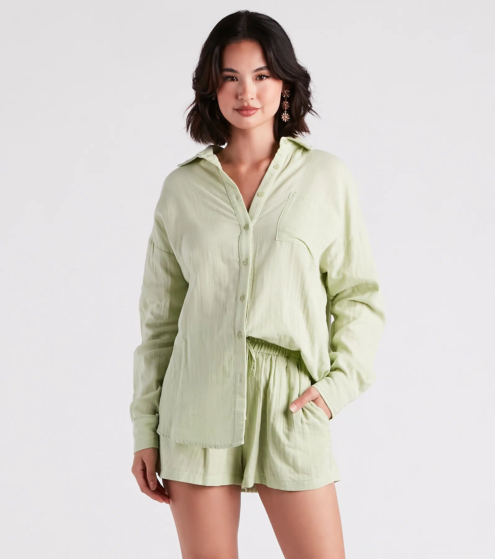 women's mid-rise shortsCoastal Cute Linen Top And Shorts Set